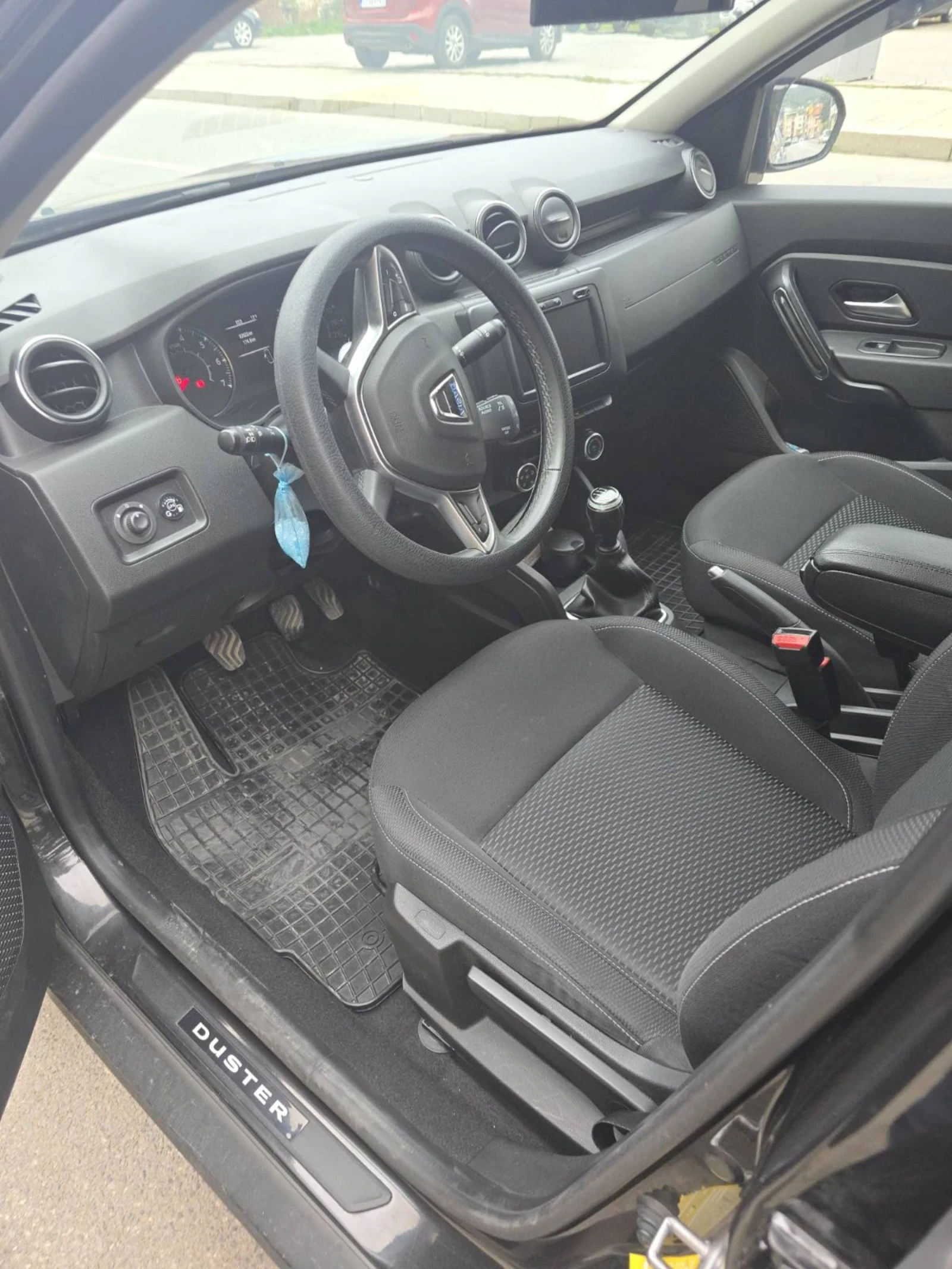Dacia Duster 1.6 газ/бензин - изображение 5