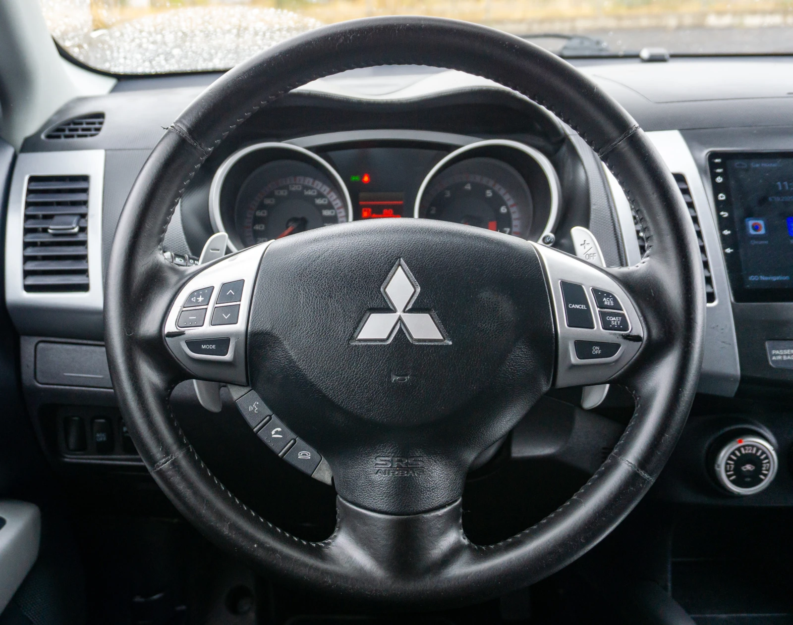 Mitsubishi Outlander 2.4i 170hp 4x4 Executive! С ГАРАНЦИЯ!  - изображение 9