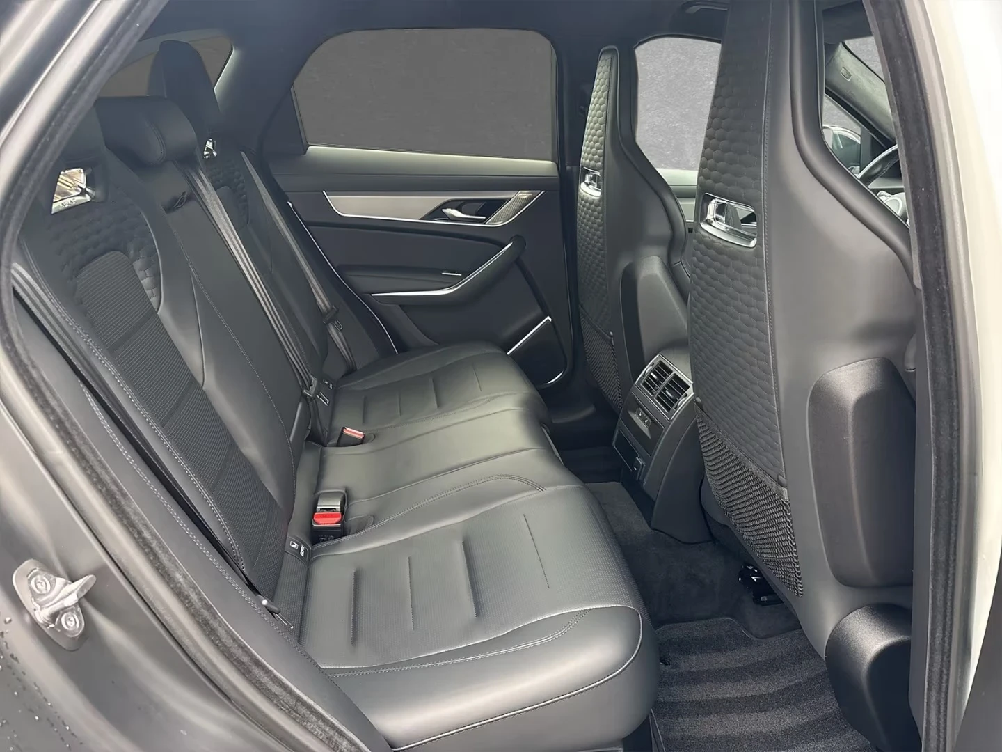 Jaguar F-PACE SVR | Mobile.bg � ����������� 12