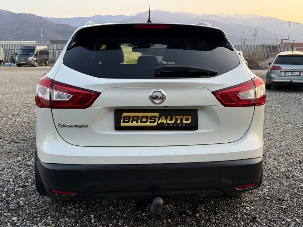 Nissan Qashqai 1.6 DCI 131кс/ Камера360/KEYLESS/Панорама/ Tekna, снимка 8 - Автомобили и джипове - 53738423