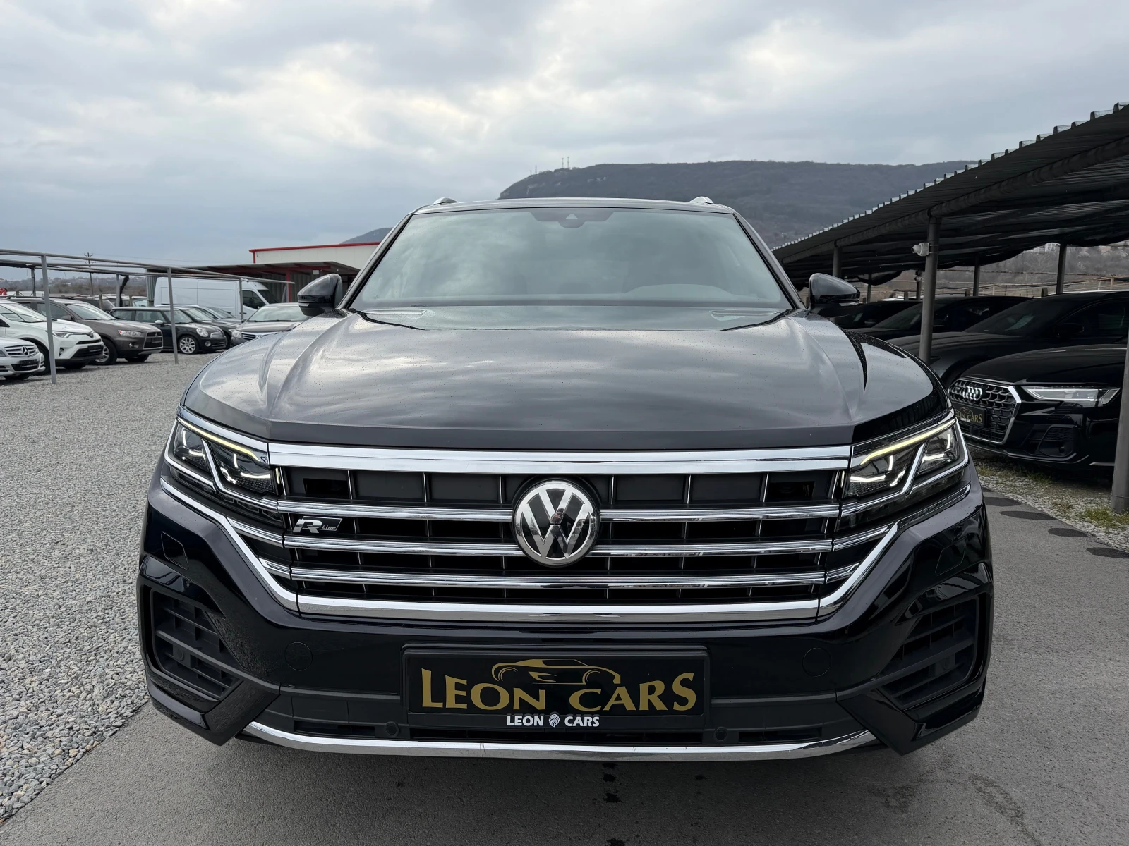 VW Touareg R-line V6 TDI 4MOTION-всички екстри за модела | Auto.bg — изображение 1