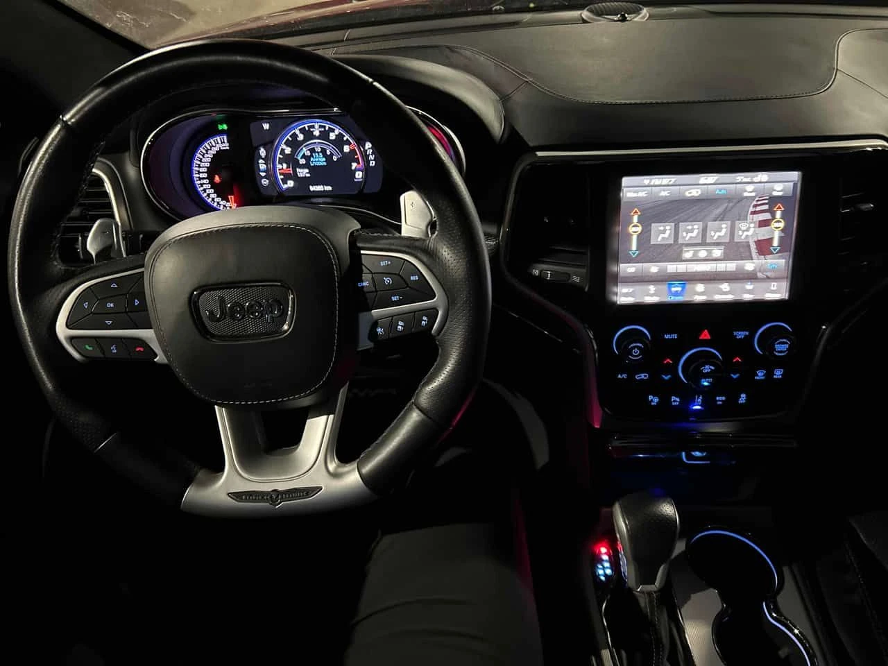 Jeep Grand cherokee * Trackhawk* 2 �����* PANO* KEYLESS* �������*  | Mobile.bg � ����������� 9