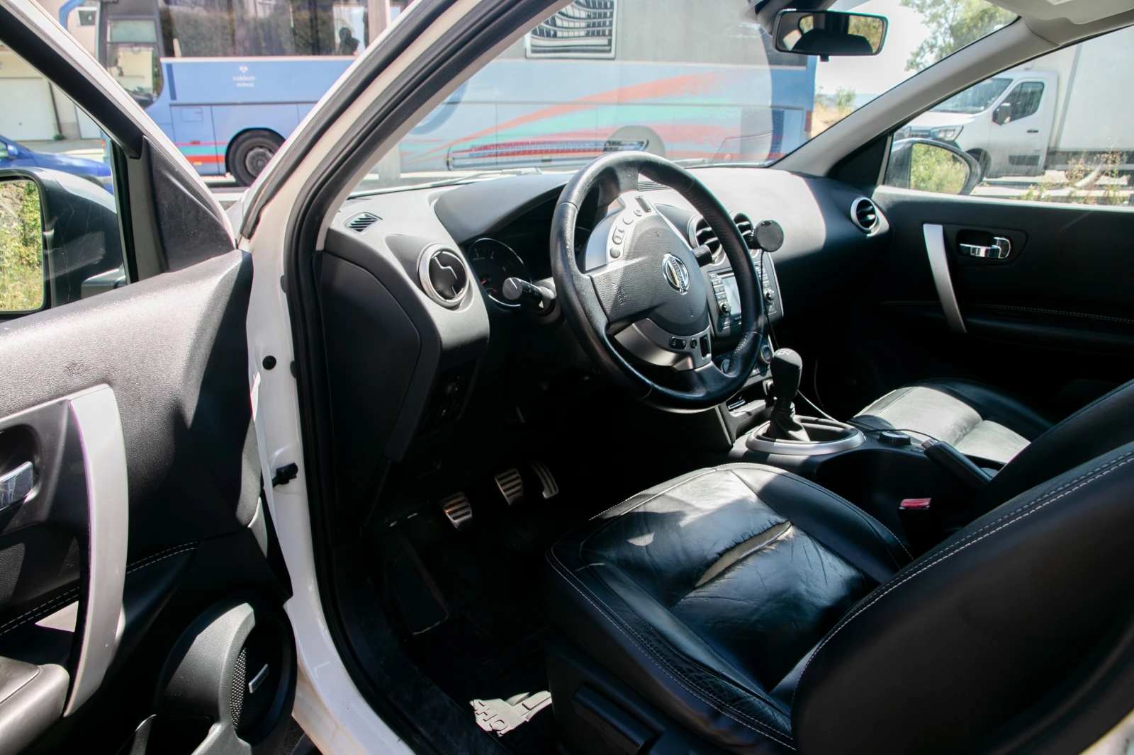 Nissan Qashqai, снимка 8 - Автомобили и джипове - 55499898