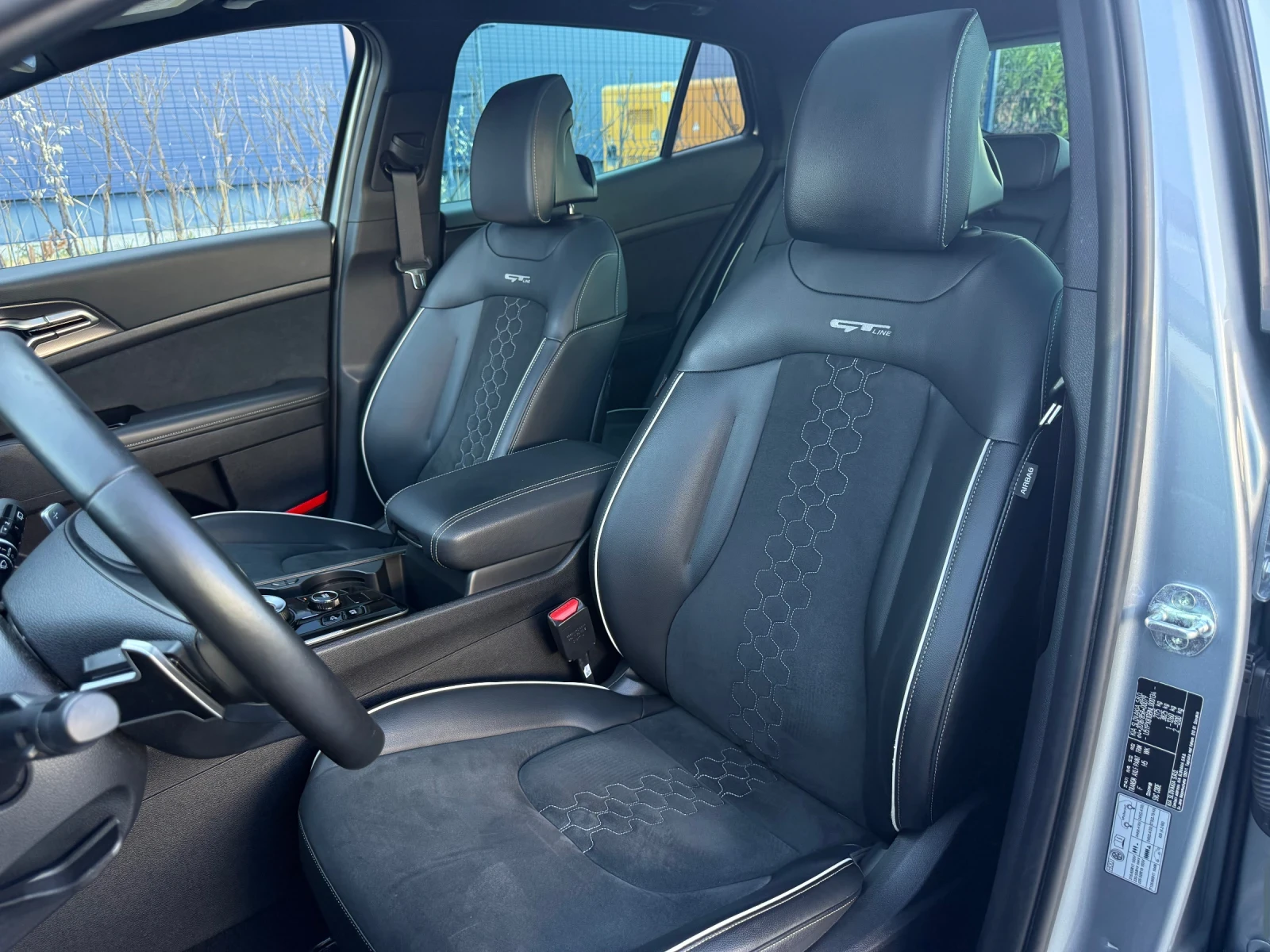 Kia Sportage 1.6HEV 230кс/GTLINE/ПОДГРЕВ/360/DISTRONIC/ИСТОРИЯ/, снимка 7 - Автомобили и джипове - 55598153