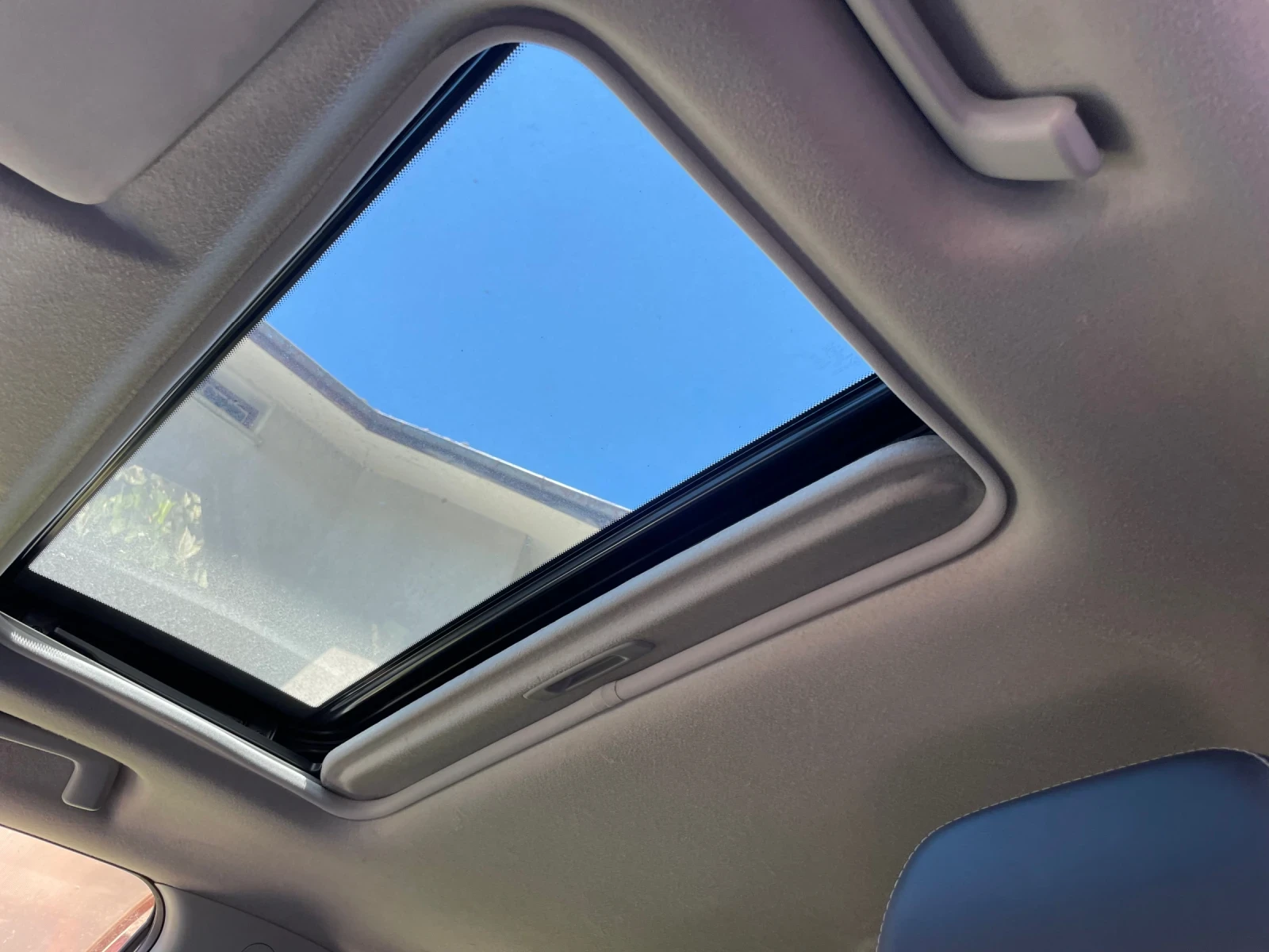 Mitsubishi Outlander 2.4i* automat* 4x4* FULL, снимка 10 - Автомобили и джипове - 55725684