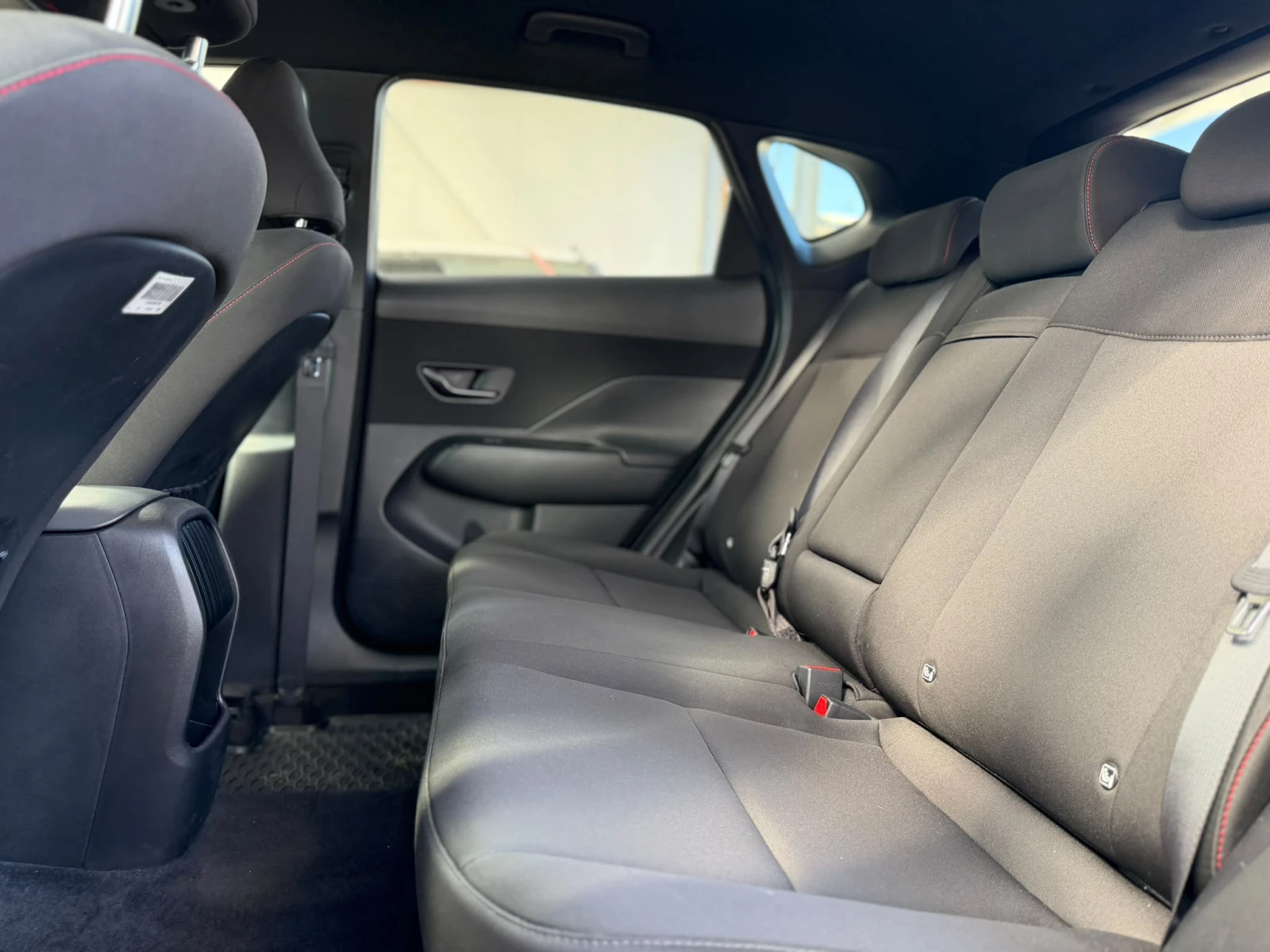 Hyundai Kona / HYBRID / N-LINE / DISTRONIC /, снимка 10 - Автомобили и джипове - 56129823