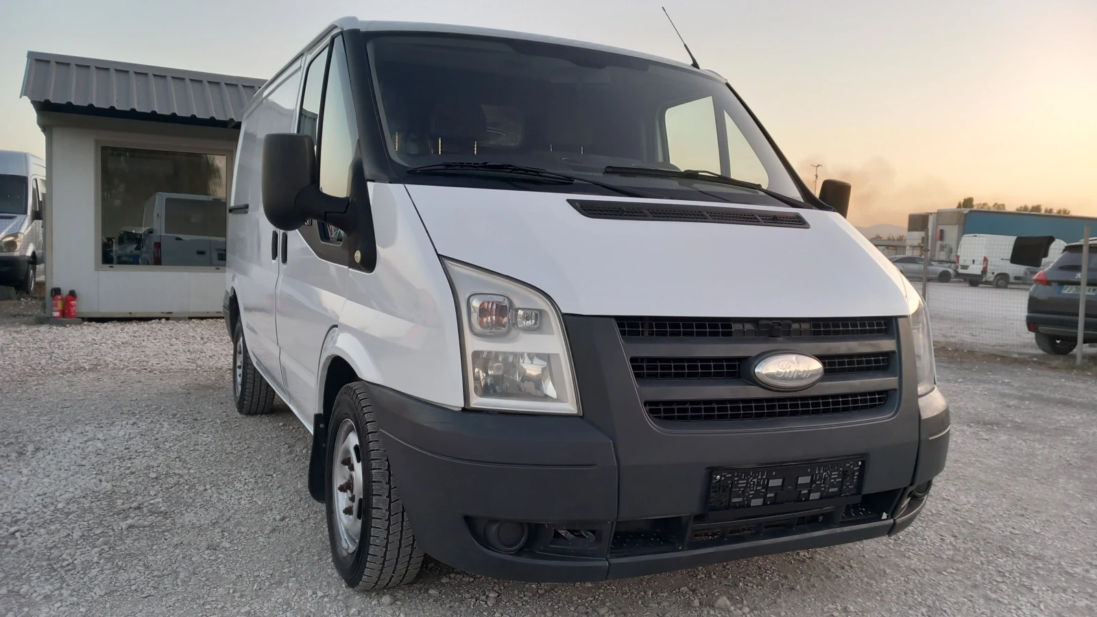 Ford Transit 2.2TDCI-КЛИМАТИК  - изображение 2