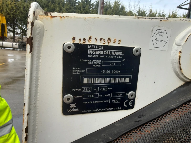 Мини челни товарачи Bobcat 751, снимка 11 - Индустриална техника - 53431937