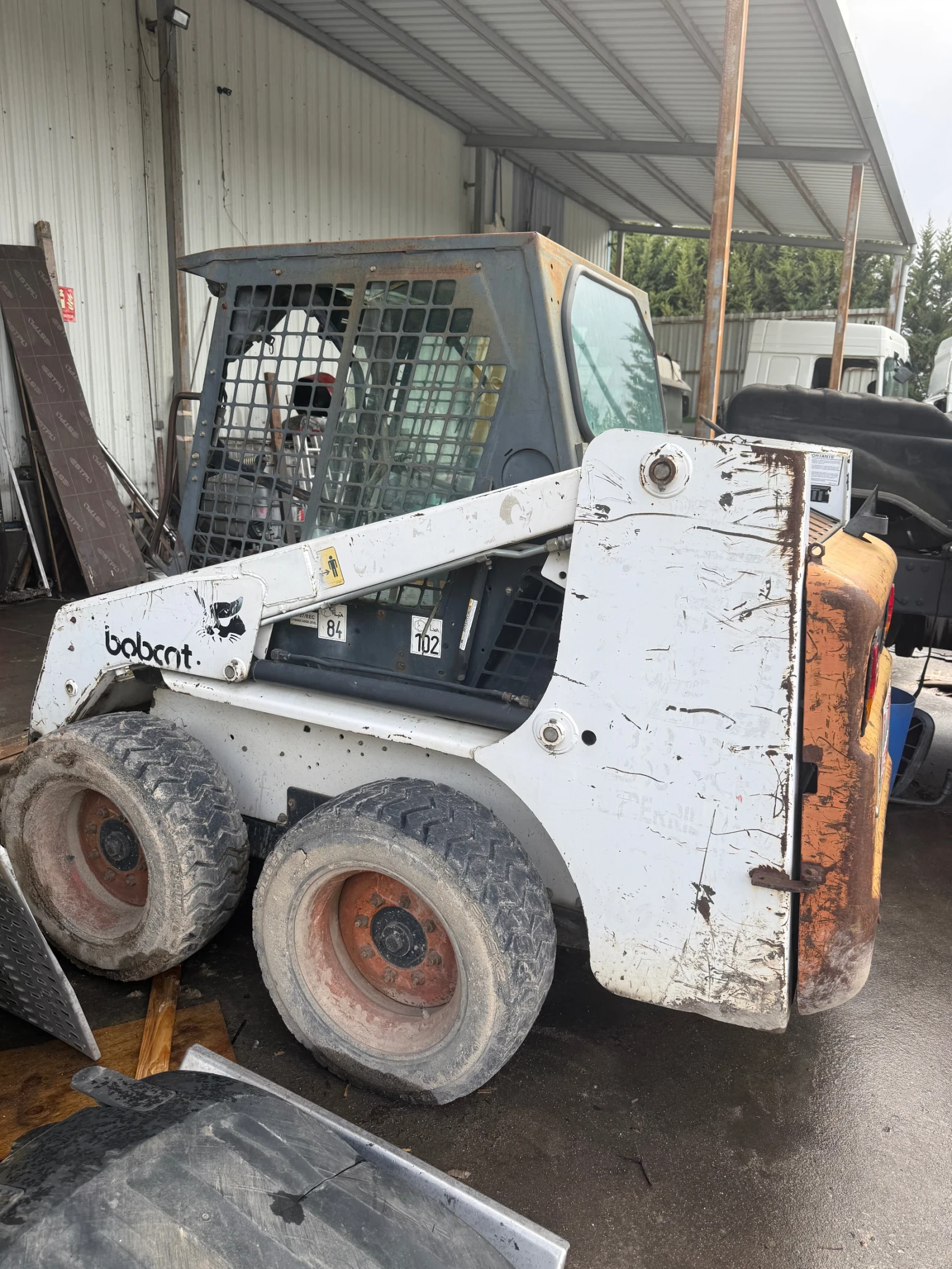 Мини челни товарачи Bobcat 751 - изображение 3