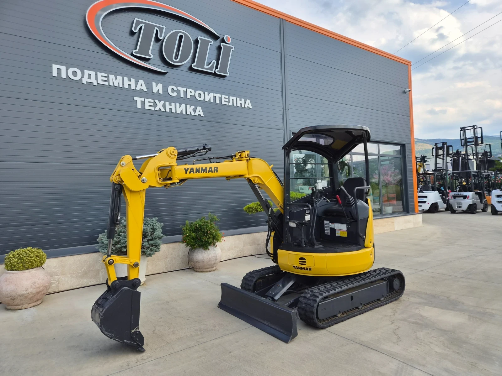 Багер Yanmar B20U / НЕРАЗЛИЧИМ ОТ НОВ / НАЛИЧЕН !