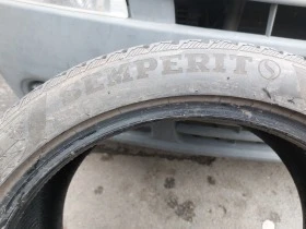 Гуми Зимни 225/40R18, снимка 4