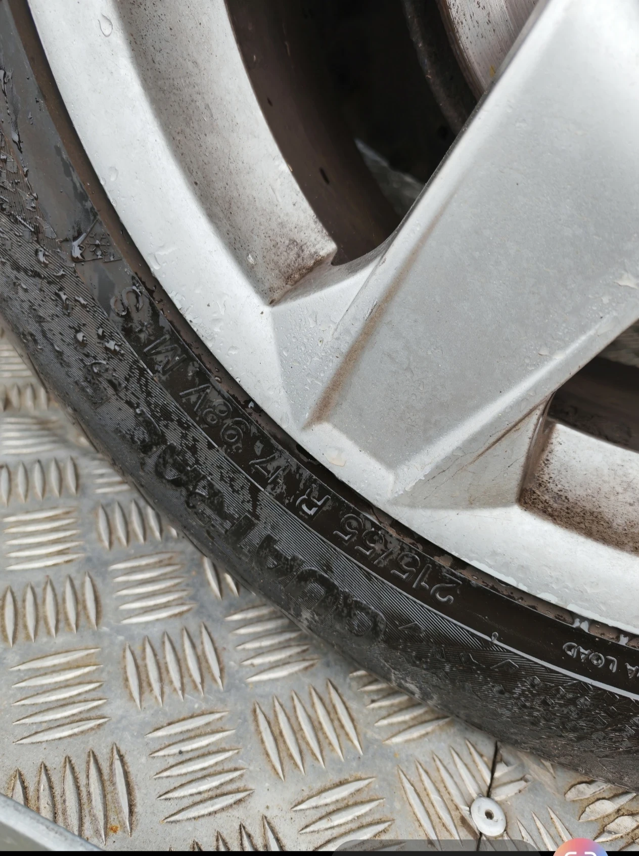 Гуми с джанти BF Goodrich 215/55R17, снимка 3 - Гуми и джанти - 55772782