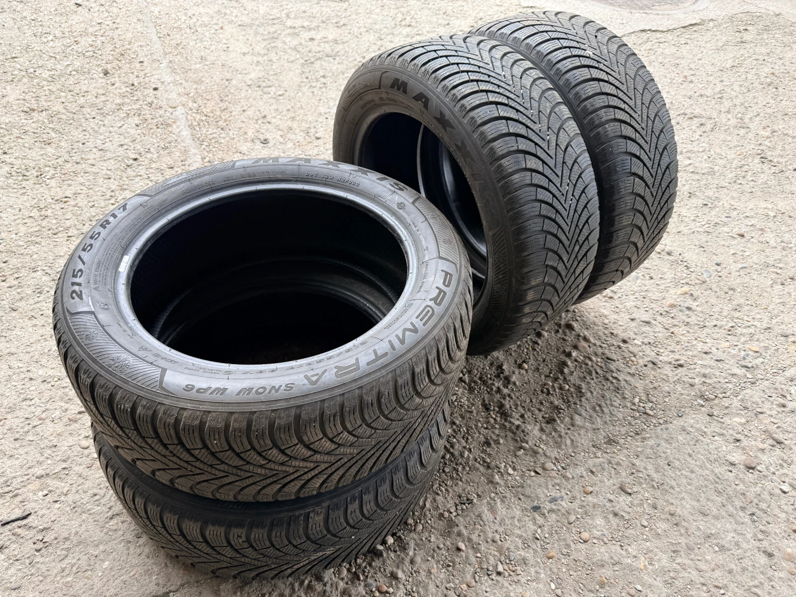 Гуми Зимни 215/55R17
