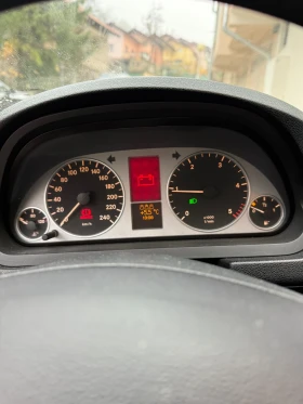 Mercedes-Benz B 180 B180, снимка 3