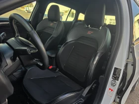 Ford Focus ST 2.3 Ecoboost 65 k km, снимка 11