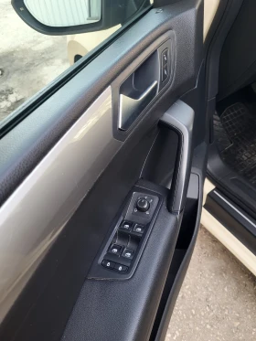 VW Touran 2.0 TDI  - 8390 € / 16409.41 лв. - 42447913 11