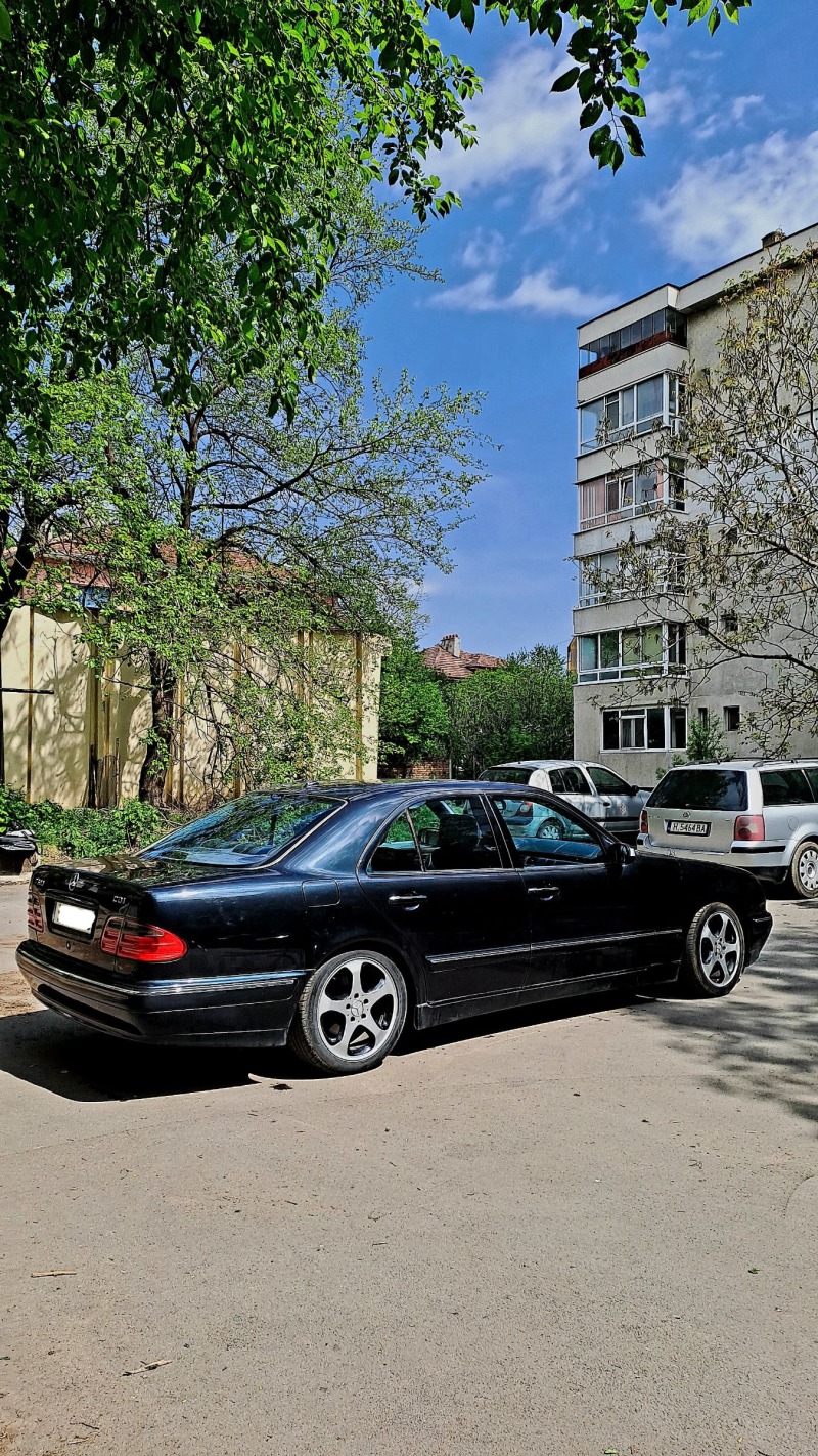 Mercedes-Benz E 320 Е320, снимка 4 - Автомобили и джипове - 45305654
