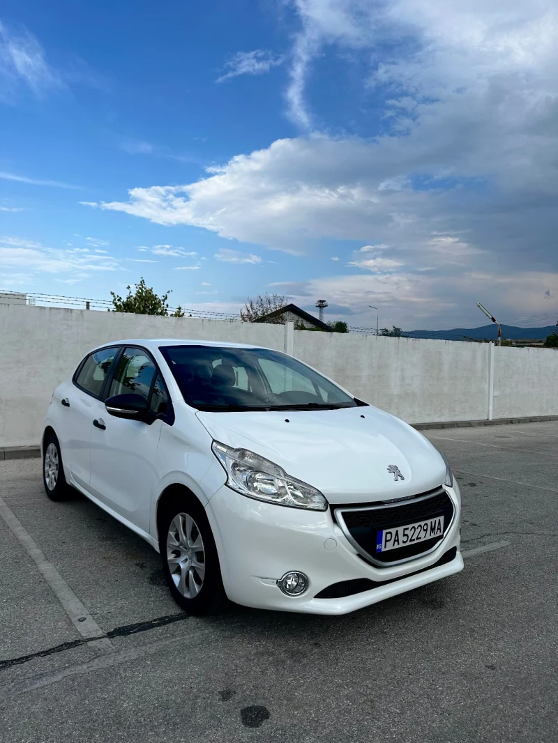 Peugeot 208 1.2i, снимка 1 - Автомобили и джипове - 47842667