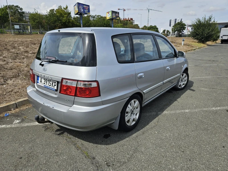 Kia Carens, снимка 2 - Автомобили и джипове - 47608860