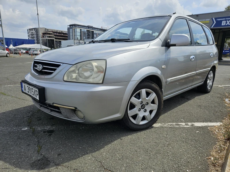 Kia Carens, снимка 6 - Автомобили и джипове - 47608860