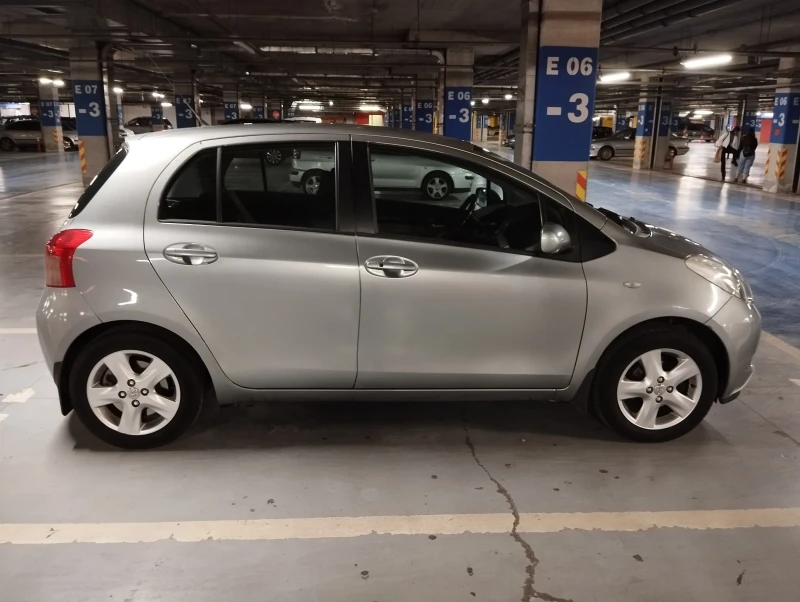 Toyota Yaris, снимка 7 - Автомобили и джипове - 47514220