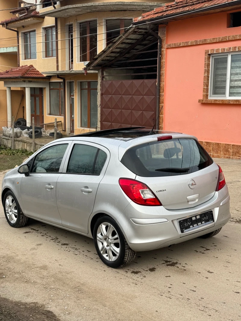 Opel Corsa Автомат Уникат, снимка 3 - Автомобили и джипове - 48617561