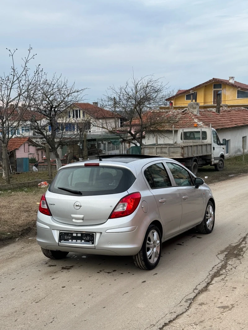 Opel Corsa Автомат Уникат, снимка 5 - Автомобили и джипове - 48617561