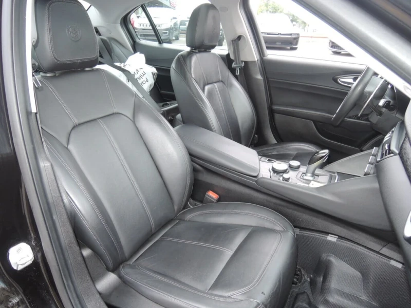 Alfa Romeo Giulia * TI* AWD* * CARFAX * ЦЕНА ДО БГ, снимка 8 - Автомобили и джипове - 52803967