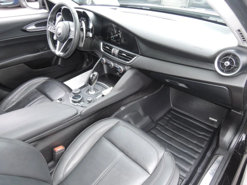 Alfa Romeo Giulia * TI* AWD* * CARFAX * ЦЕНА ДО БГ, снимка 16 - Автомобили и джипове - 52803967