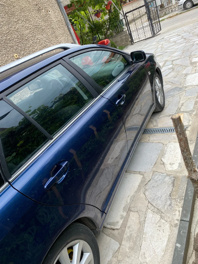 Toyota Avensis 1, 8, снимка 5 - Автомобили и джипове - 53024350