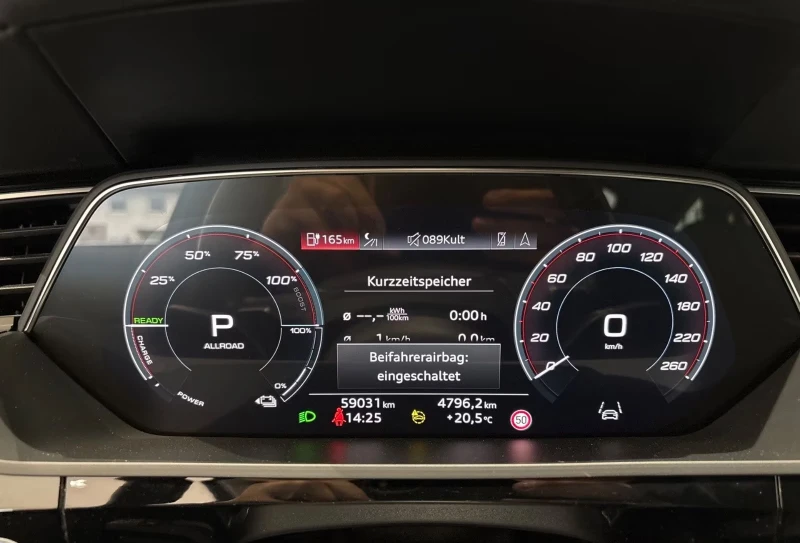 Audi E-Tron 55/408HP/SPORTBACK/QUATTRO/CAM/ACC/LED/HUD/868vv, снимка 10 - Автомобили и джипове - 53166009