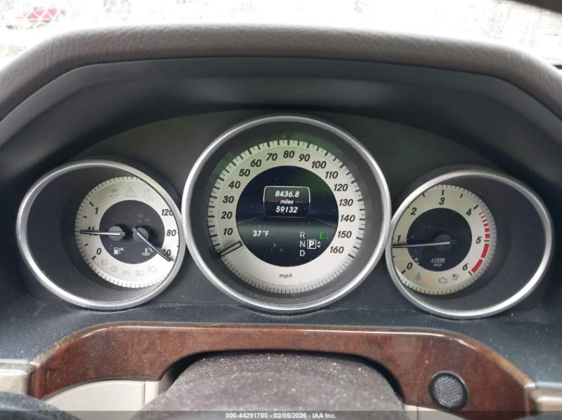 Mercedes-Benz E 250 2.1l Bluetec, снимка 7 - Автомобили и джипове - 53577307