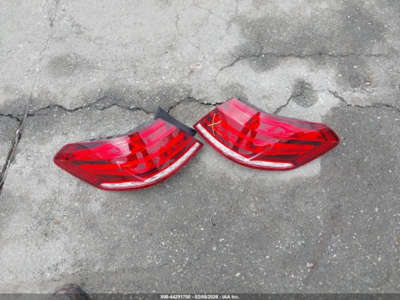 Mercedes-Benz E 250 2.1l Bluetec, снимка 12 - Автомобили и джипове - 53577307