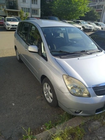 Toyota Corolla verso, снимка 11 - Автомобили и джипове - 46509404