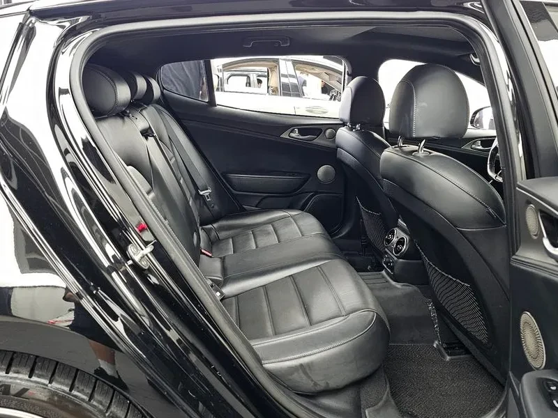 Kia Stinger 3.3 Turbo Awd Gt, снимка 12 - Автомобили и джипове - 55885367