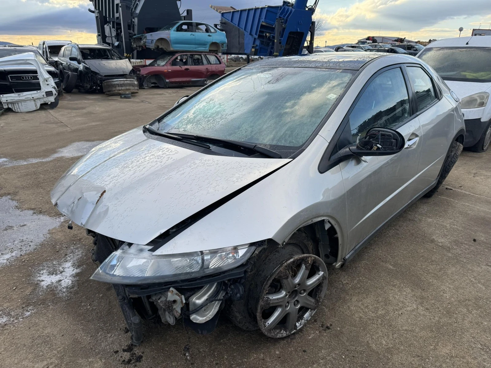 Honda Civic 1.8 - изображение 2