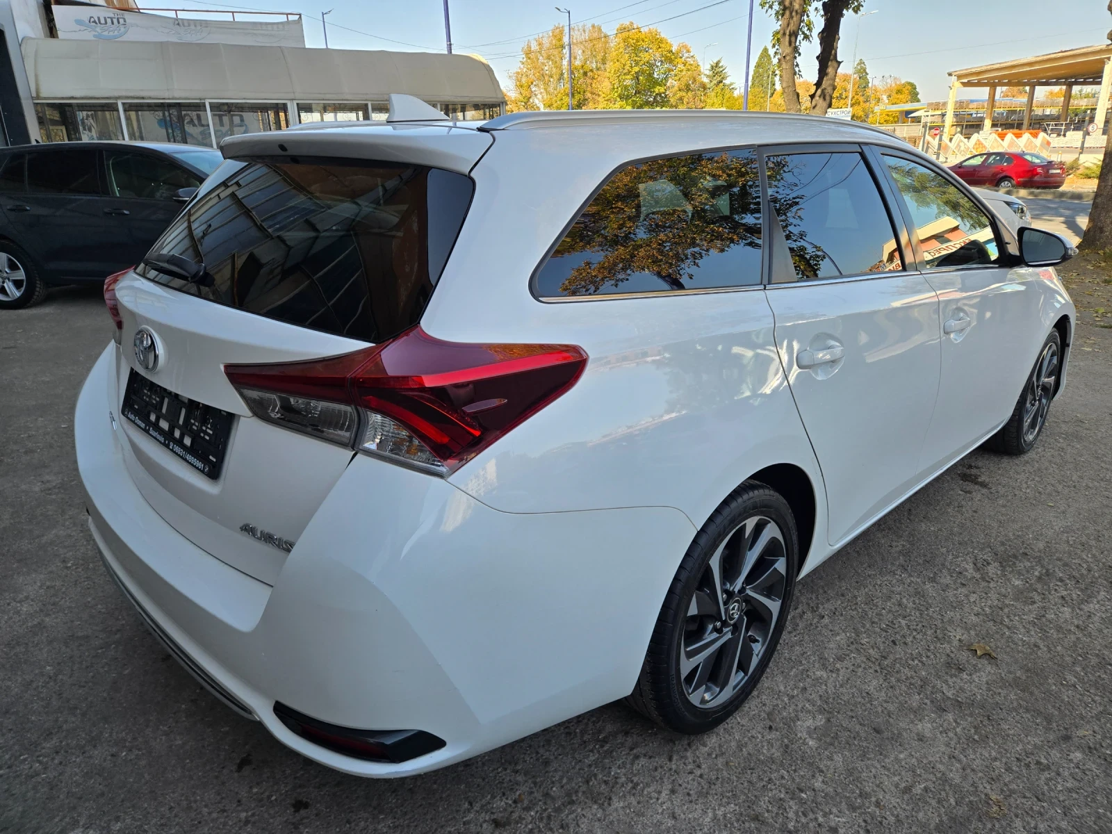 Toyota Auris 1.6 D4D - изображение 3