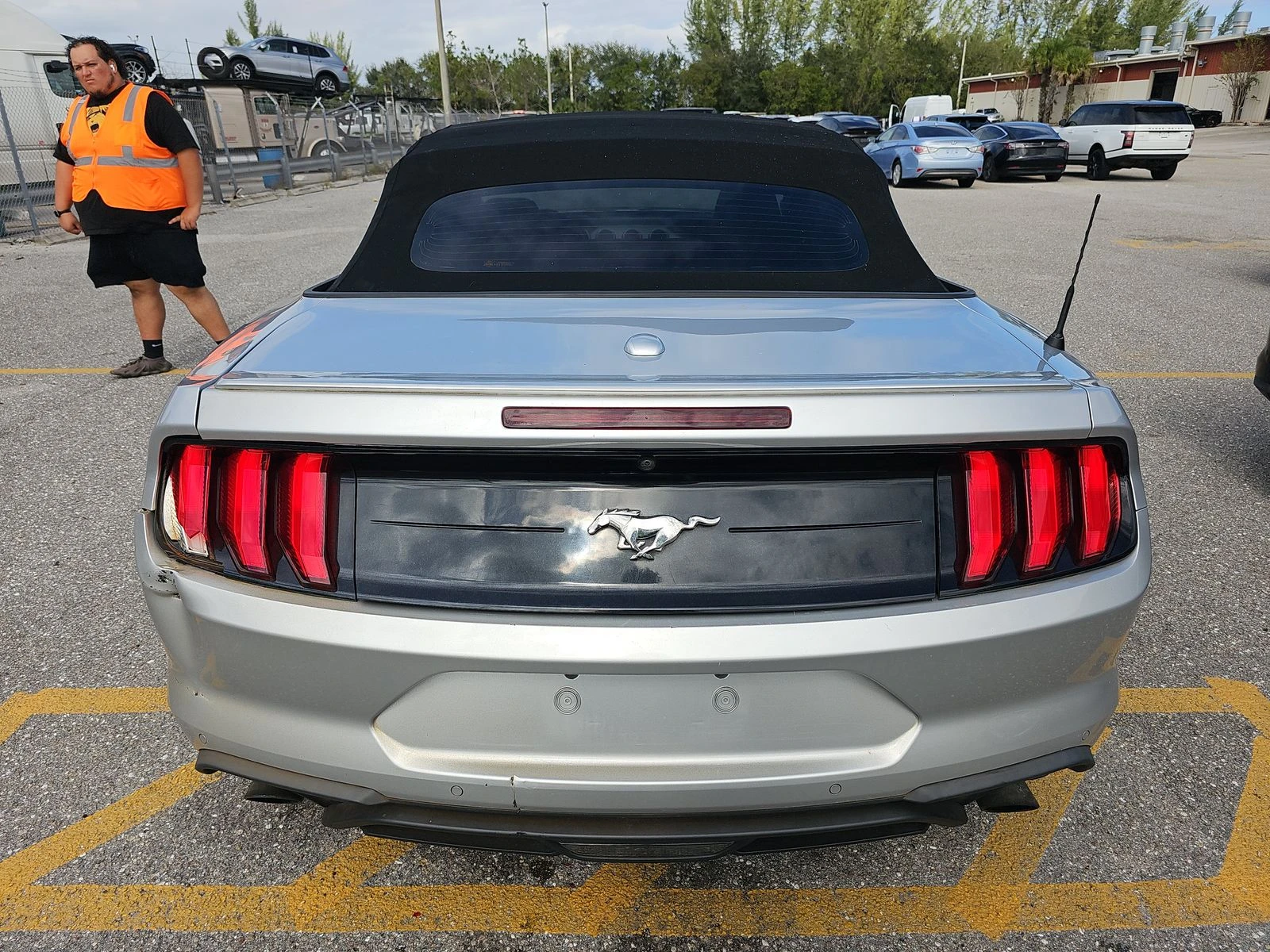 Ford Mustang ECO* BOOST* PREMIUM* ПОДГРЕВ* НАВИ* CARPLAY - изображение 6