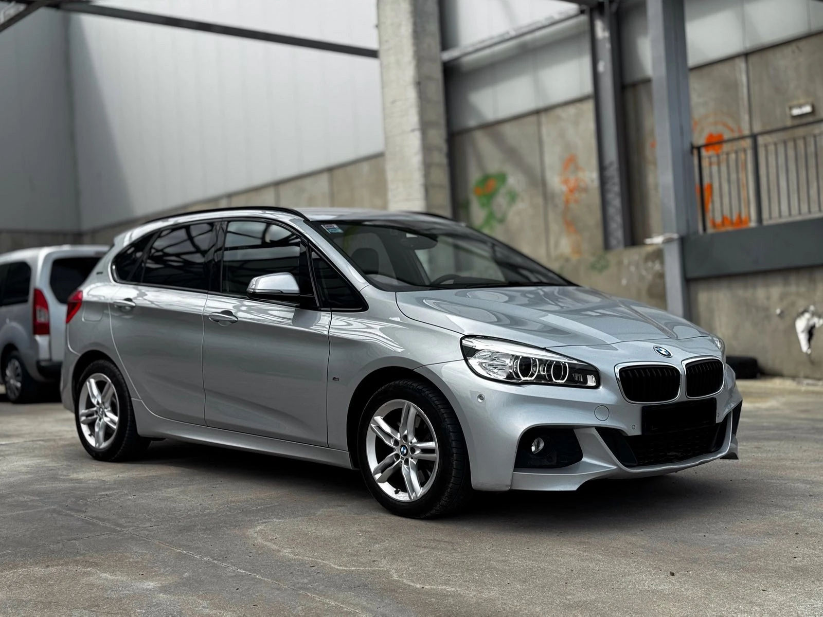 BMW 2 Active Tourer 225xe - изображение 6