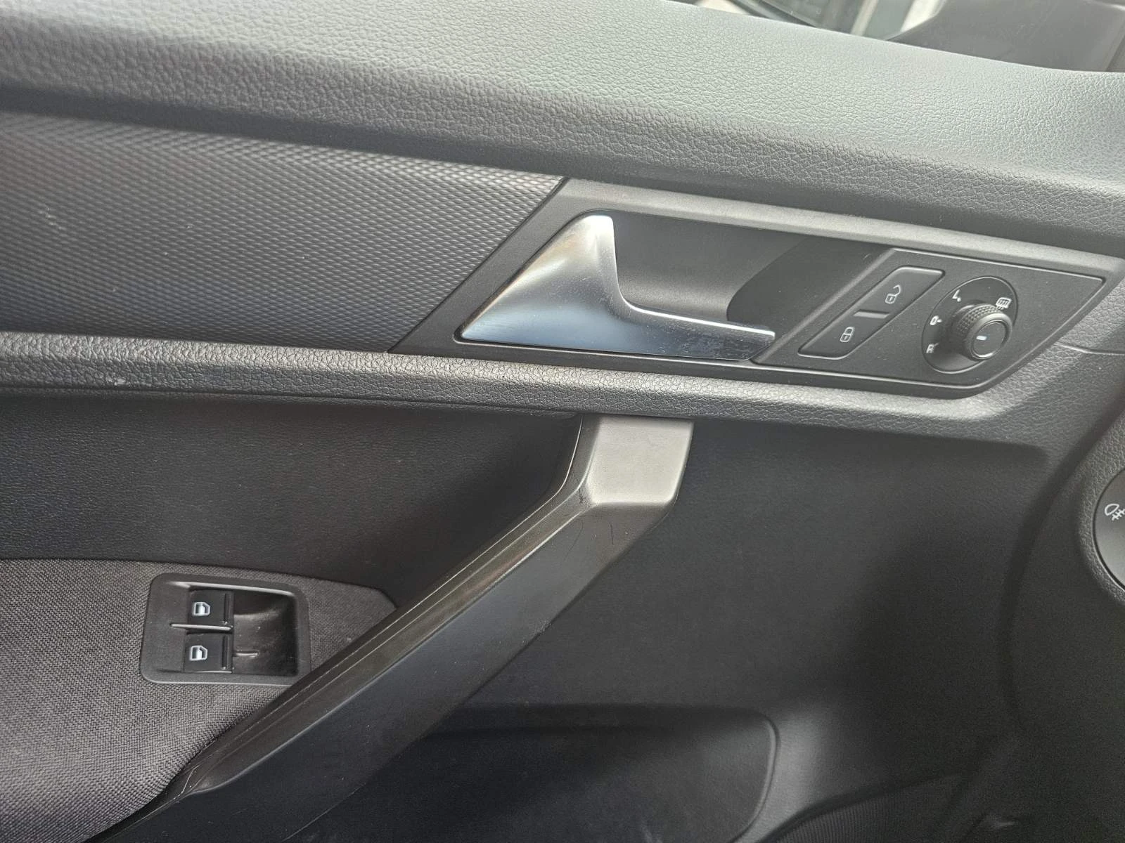 VW Caddy 2.0 dCi 102 hp N1 - изображение 10
