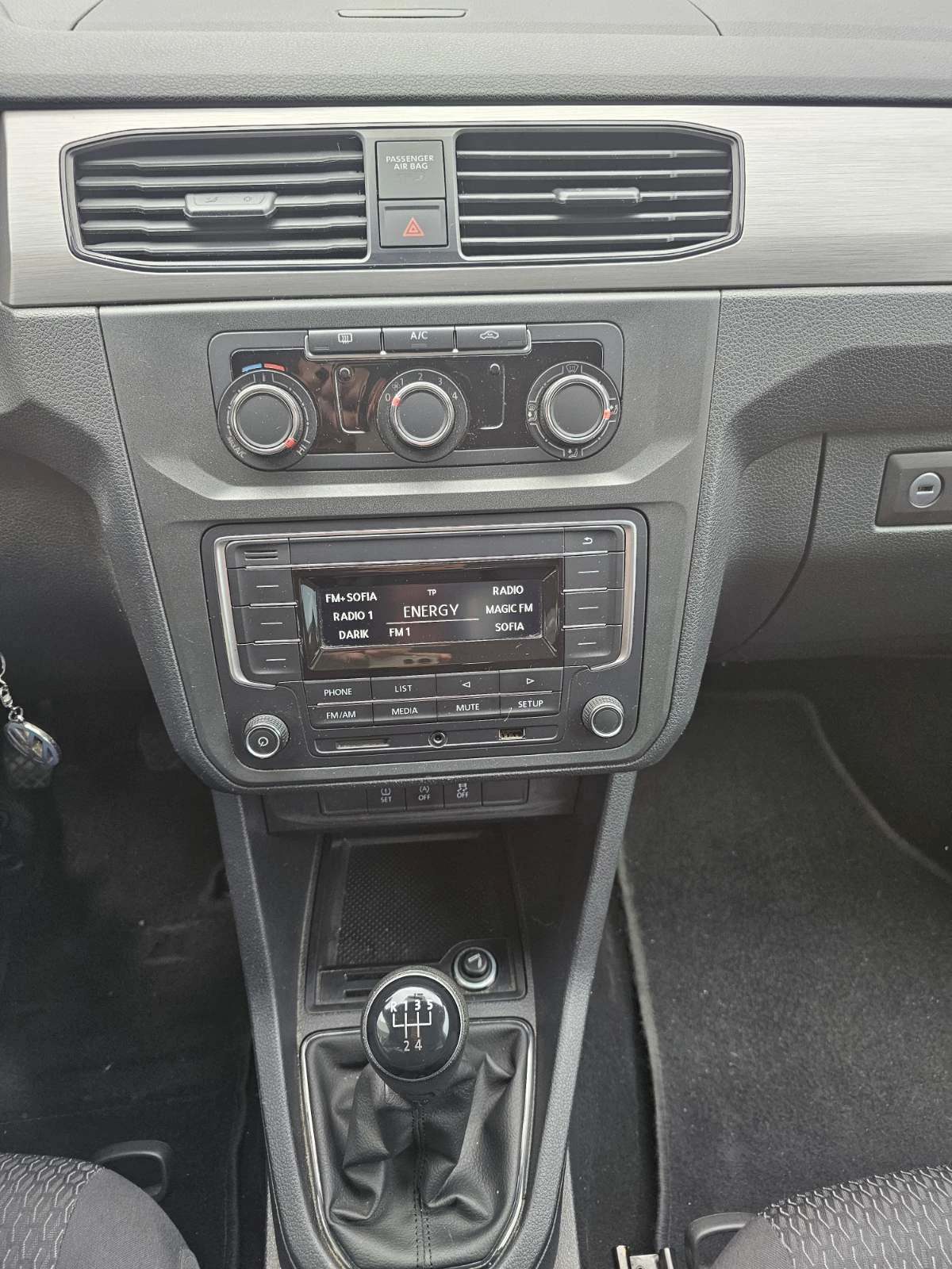 VW Caddy 2.0 dCi 102 hp N1 - изображение 9