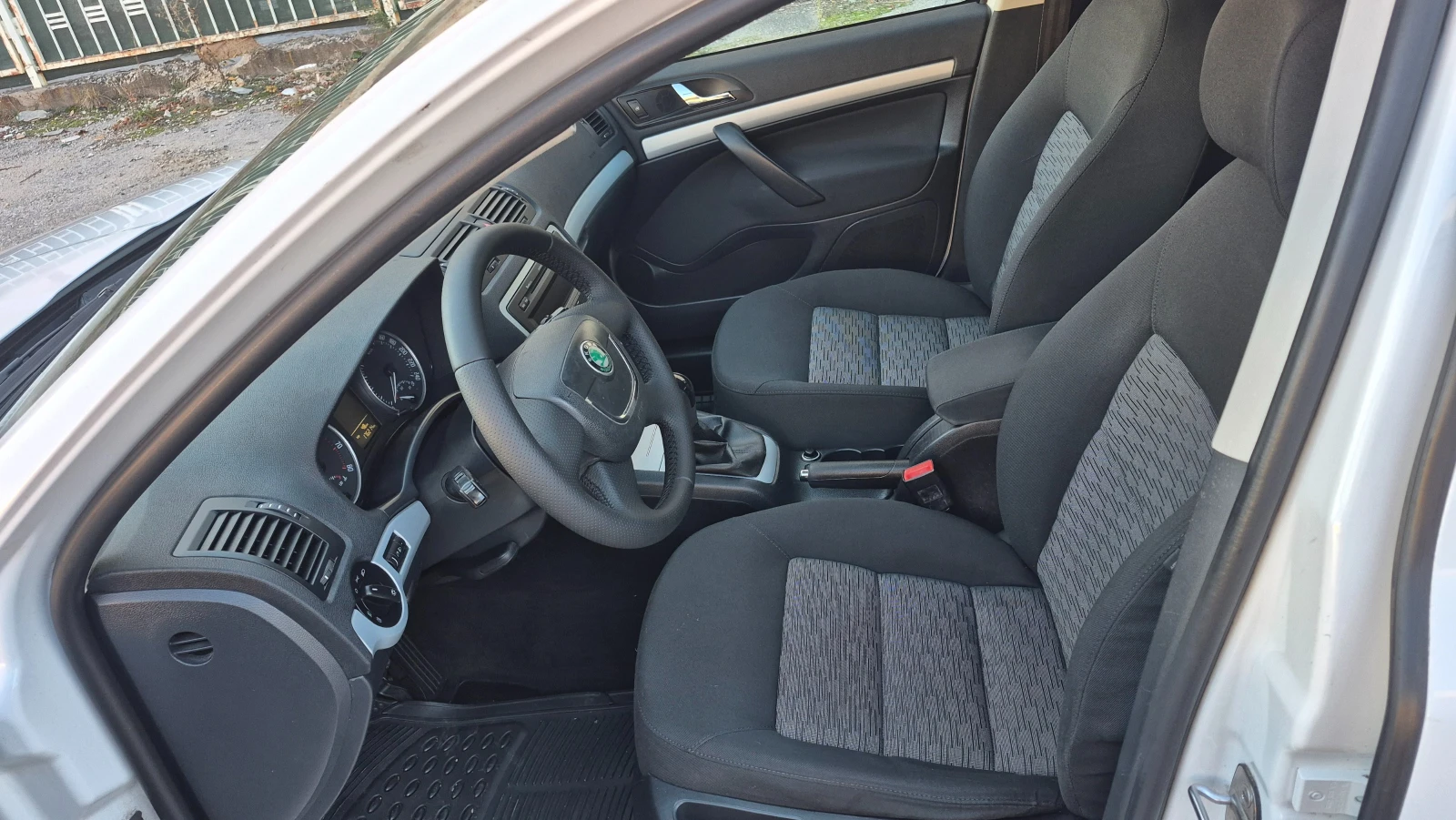 Skoda Octavia 1.6i 102к.с.-Германия - изображение 9