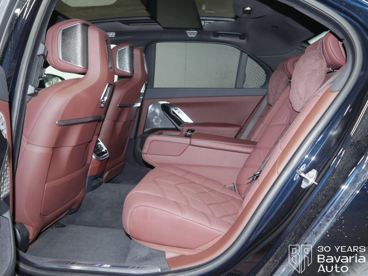 BMW i7 60 xDrive M Sport Paket | Mobile.bg   8