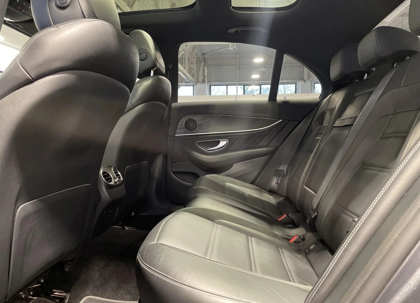 Mercedes-Benz E 53 AMG 4Matic+  - изображение 7