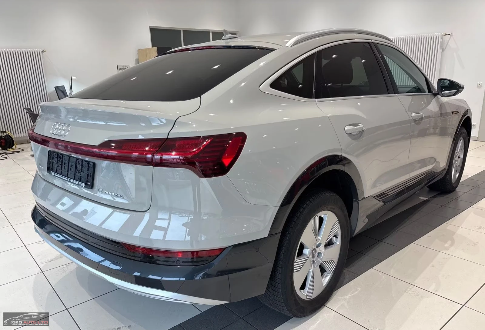 Audi E-Tron 55/408HP/SPORTBACK/QUATTRO/CAM/ACC/LED/HUD/868vv | Mobile.bg � ����������� 4