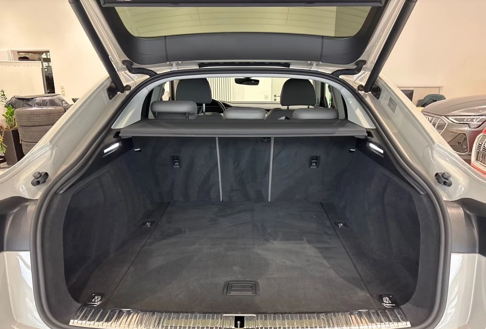 Audi E-Tron 55/408HP/SPORTBACK/QUATTRO/CAM/ACC/LED/HUD/868vv | Mobile.bg � ����������� 5