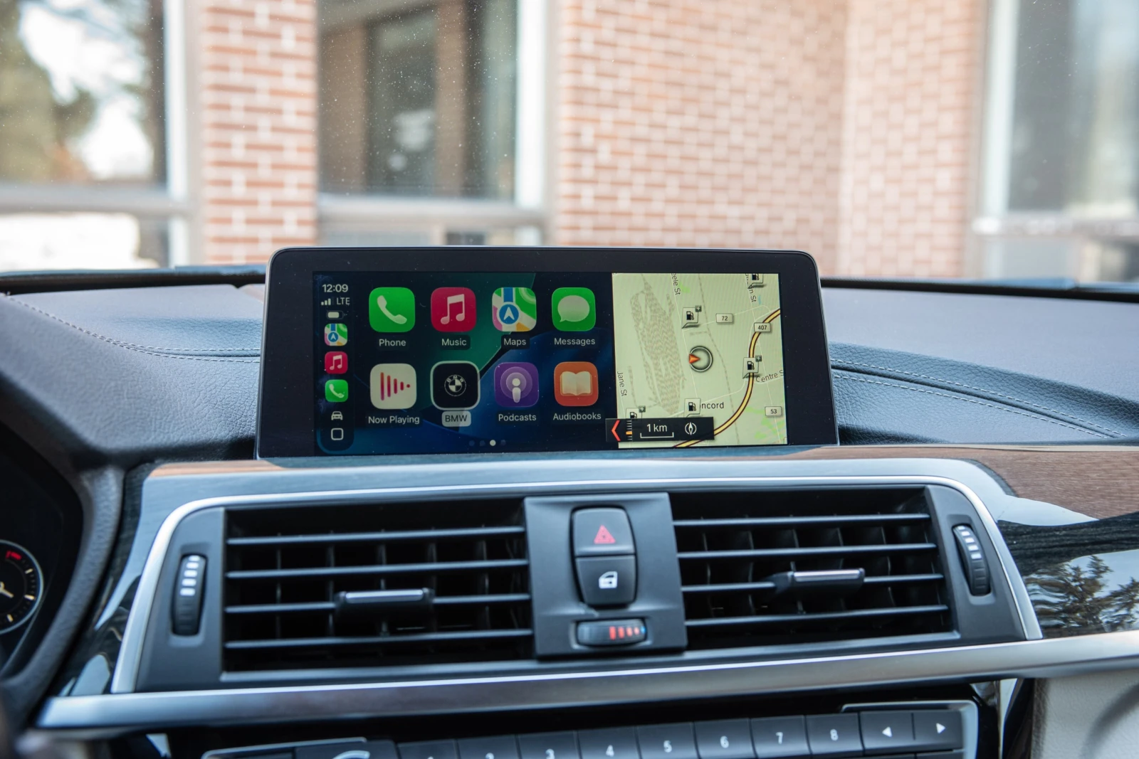 BMW 330 * M-Sport* xDrive* ПОДГРЕВ* ШИБИДАХ* HEAD-UP* FULL, снимка 11 - Автомобили и джипове - 53894430