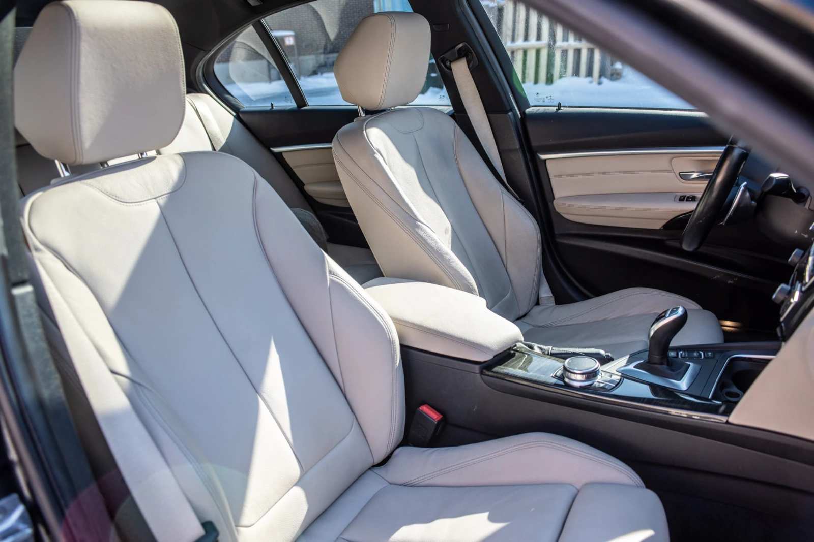 BMW 330 * M-Sport* xDrive* ПОДГРЕВ* ШИБИДАХ* HEAD-UP* FULL, снимка 16 - Автомобили и джипове - 53894430