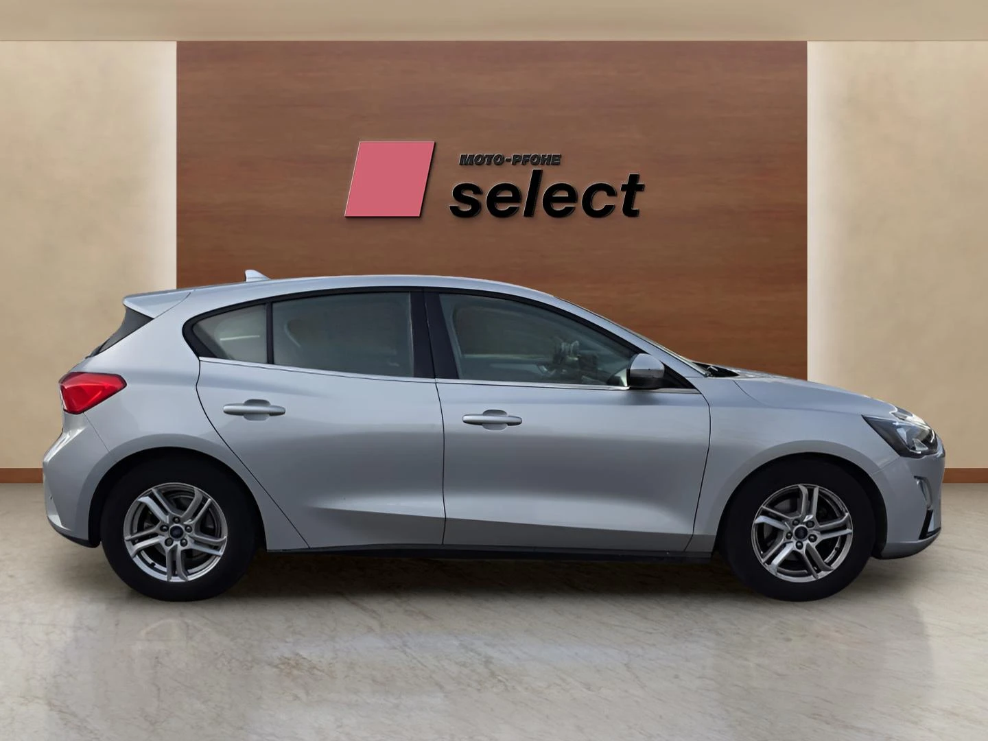 Ford Focus 1.0 EcoBoost, снимка 4 - Автомобили и джипове - 54108394