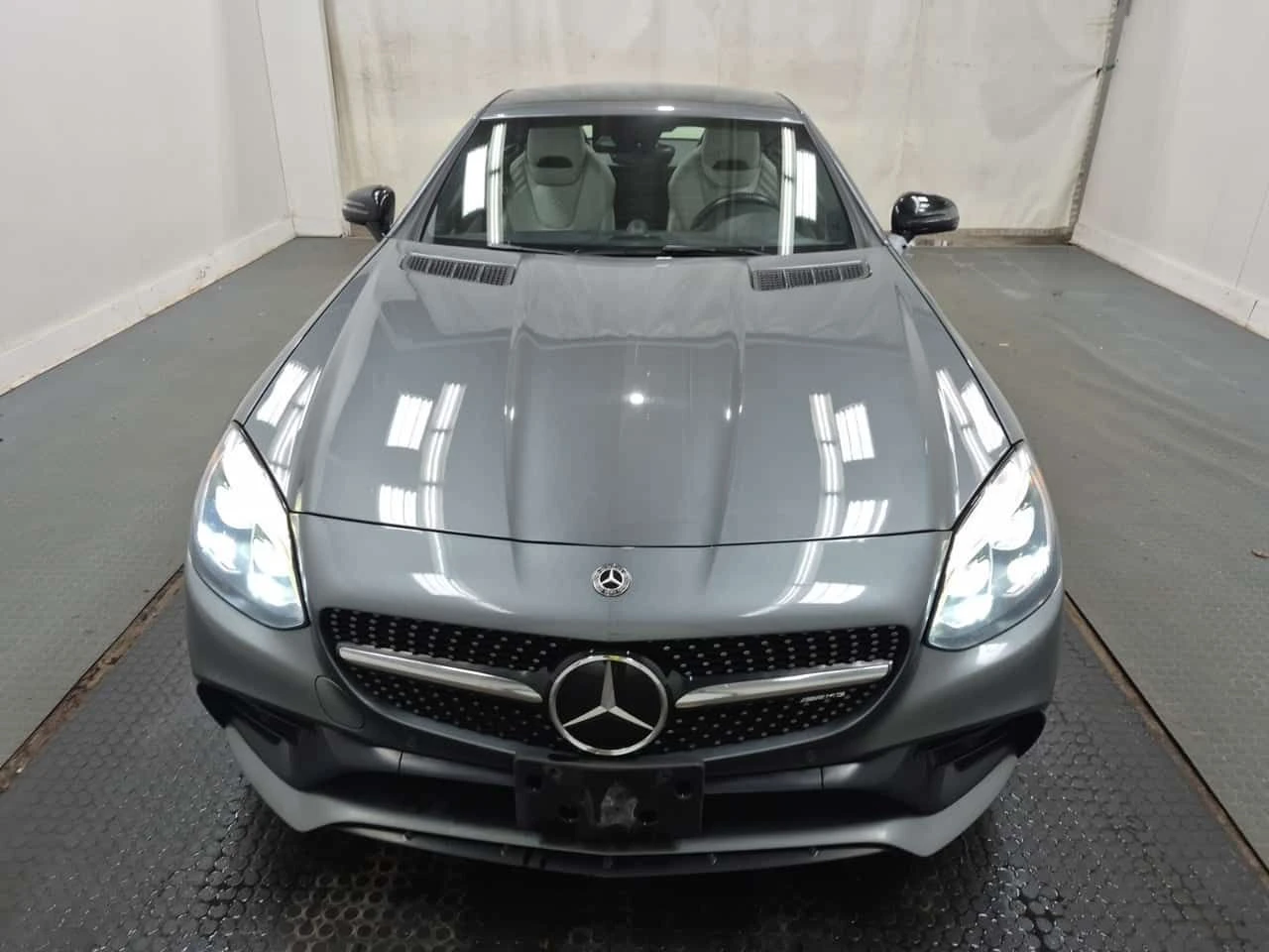 Mercedes-Benz SLC * AMG 43 * CARFAX * ЦЕНА ДО БГ, снимка 4 - Автомобили и джипове - 54113563